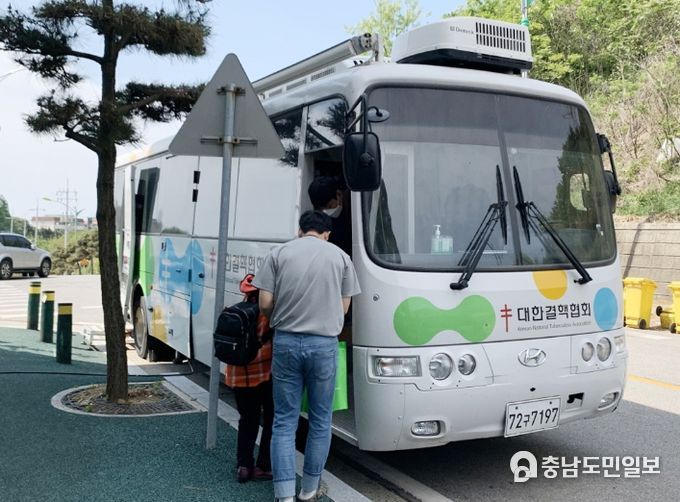 대한결핵협회 이동검진 차량 모습