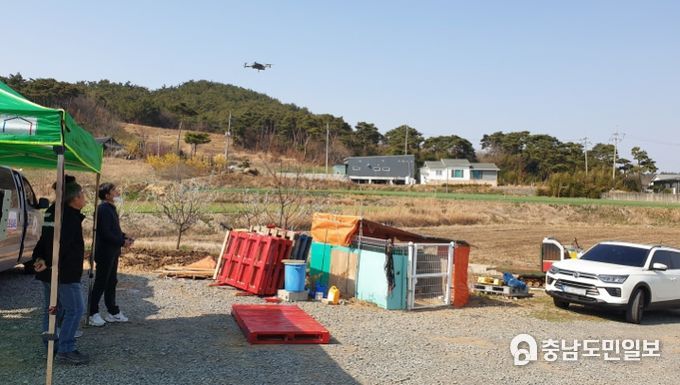 지난 28일 산불 드론감시단이 인지면 일원에서 산림 드론을 활용해 산불예방 감시활동을 하고 있다