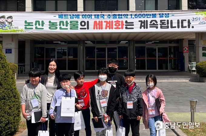 상월초 학생들 견학 모습