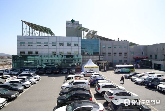 태안군보건의료원 전경.