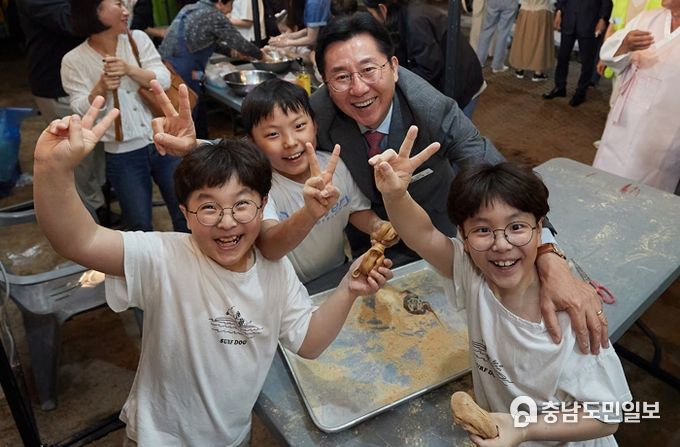 아산 문화재야행 장면