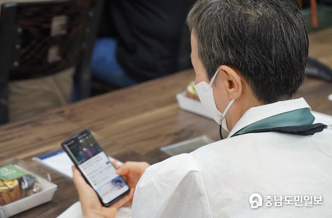 문화도시 홍성, 건강한 노년을 위한 배우는 여성!