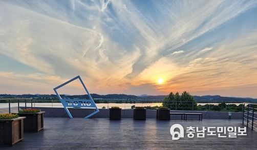 강경산 소금문학관
