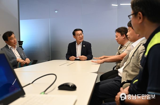 이용록 홍성군수, 집토끼와 산토끼 모두 잡는다!!