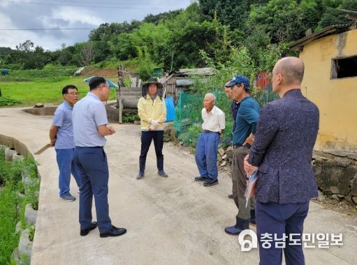 세종시의회 김동빈 의원 황용리 주민과 현장 소통