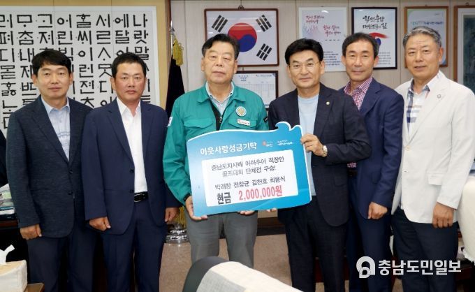 사진 왼쪽부터 김천호 대표이사, 최윤식 대표이사, 가세로 군수, 전창균 대표, 박래창 대표이사