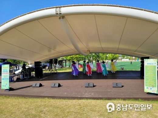 홍성군, 평생학습동아리 찾아가는 힐링 콘서트