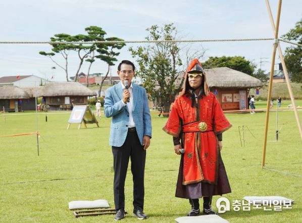 지난 24일 해미읍성에서 열린 충청병마절도사 부임 행렬 퍼레이드 모습