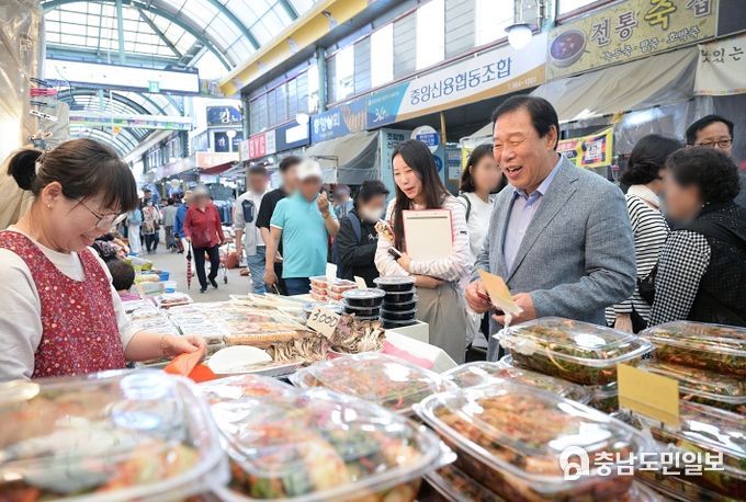최민호 시장, 추석맞이 세종전통시장 방문