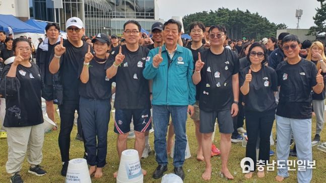 가세로 태안군수, 루게릭병 환자 위한 챌린지 동참