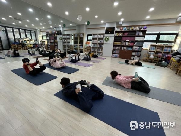 가락마을8단지 고운뜰작은도서관 마을방과후 활동 모습