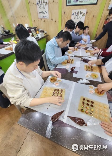 아산시두리사랑주간보호센터, 일일직업체험 진행