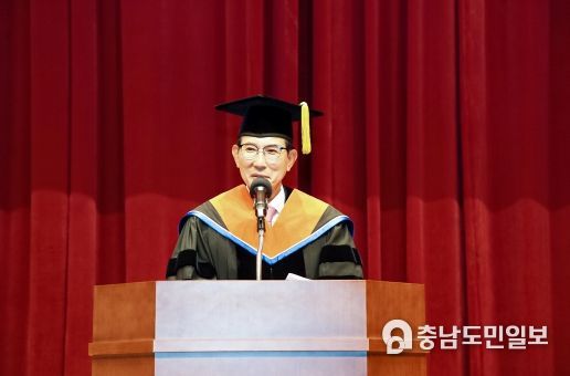 27일 서산시농업기술센터에서 열린 제16기 서산시농업인대학 수료식 모습