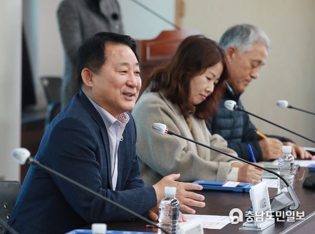 지난 20일 서구청 장태산실에서 열린 주민옴부즈맨 간담회