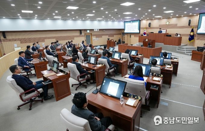 지난 제245회 임시회 본회의 개회 장면