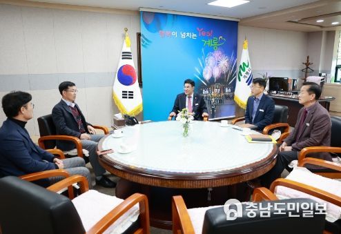 계룡시-계룡대근무지원단, 시정 발전 ‘맞손’