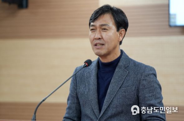 조례 발의하는 명노봉 의원