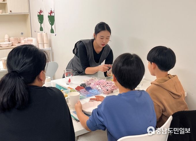 세종시 드림스타트 가족과 함께하는 도예 체험 운영