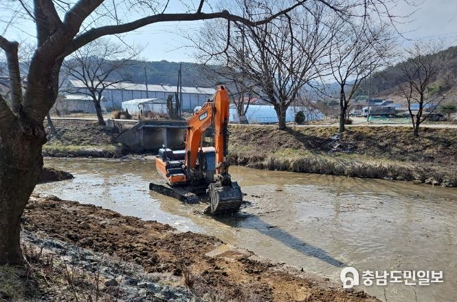 하천 준설 사진