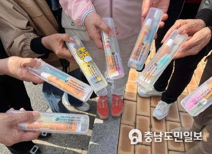 12일 서산시 여성회관 일원에서 실시된 여성가족과 청렴캠페인