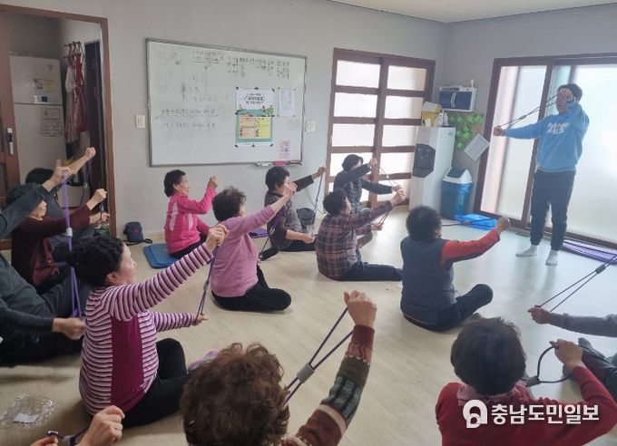 근력 교육 모습