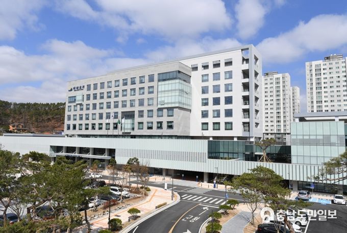 예산군청사 전경