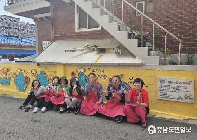 수원시 장안구 율천동, 주택가 벽화마을 조성