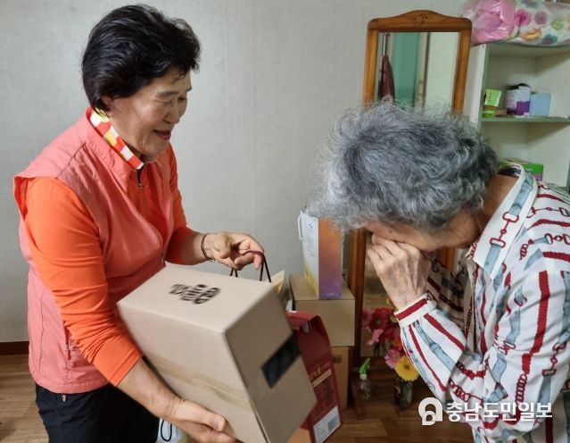 가평군 조종면, 명예사회복지공무원들 결연가구 방문