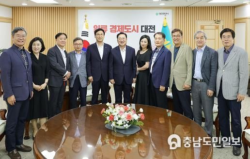 대전시 이장우 시장, 대전ICT산업협회 기업지원단 격려