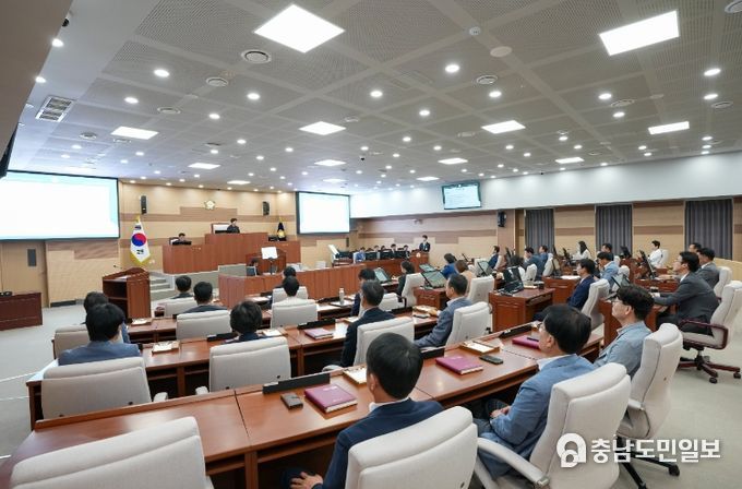 제249회 아산시의회 제1차 정례회 제1차 본회의 장면