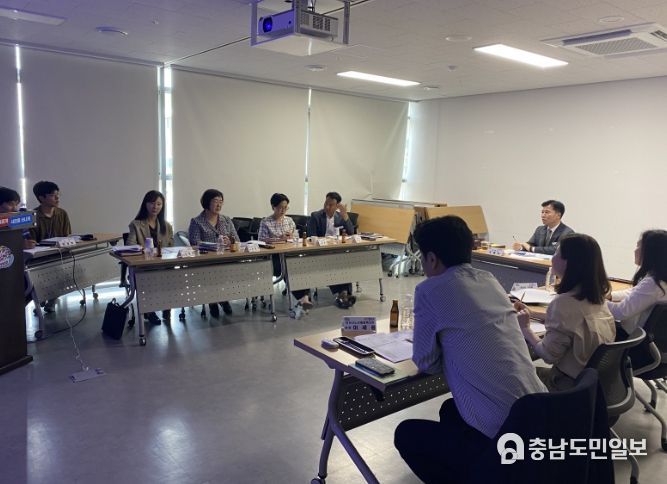 인구정책위원회 정기회의사진