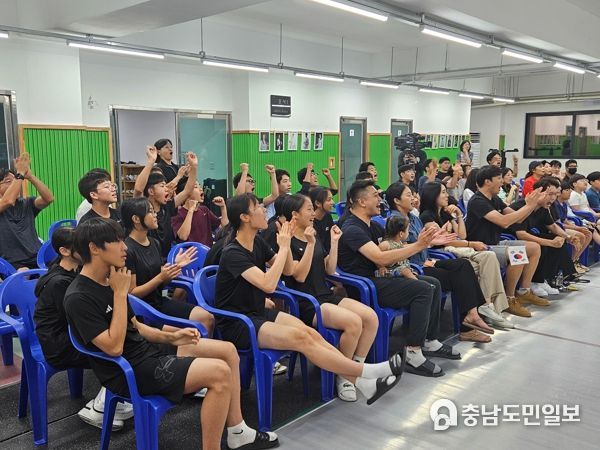 대전매봉중 출신 오상욱·박상원, 후배들 응원에 금메달로 보답