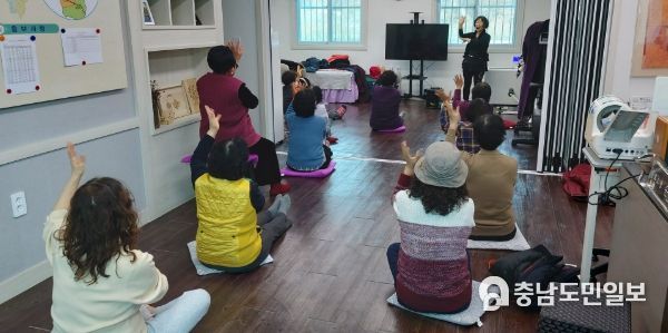 갈산보건진료소, 찾아가는 웃음치료교실
